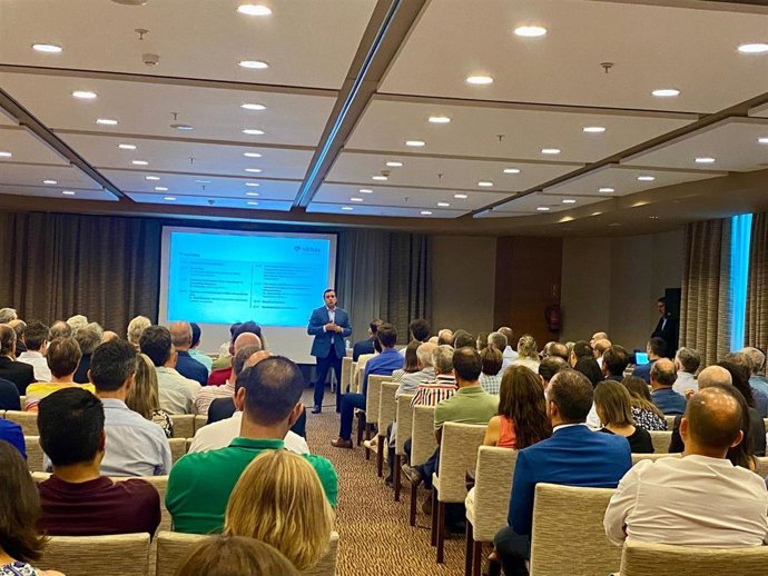 Intervención del doctor Pedro Rico en la reunión con los médicos