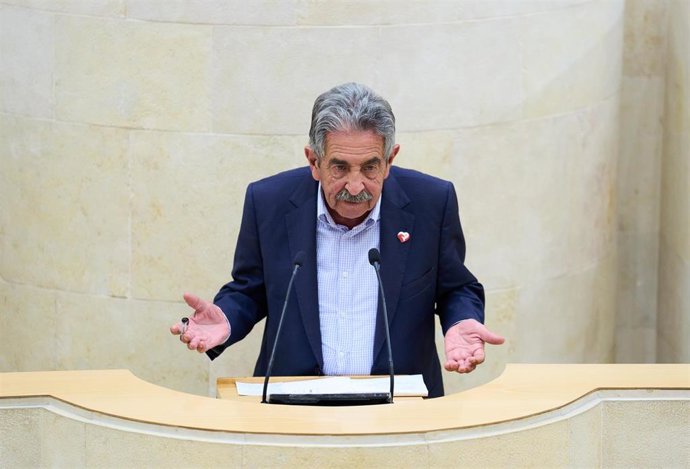 Archivo - El presidente de Cantabria, Miguel Ángel Revilla