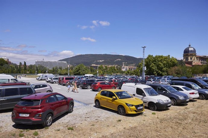 Archivo - Se inician los trabajos para adecuar el aparcamiento disuasorio situado frente a la Biblioteca de Navarra
