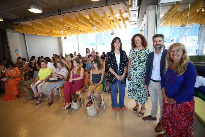 La presidenta del Consell de Mallorca, Catalina Cladera, en la presentación de las ayudas.