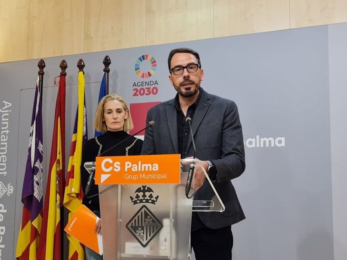 Los regidores de Cs Palma Alejandro Escriche y Eva Pomar