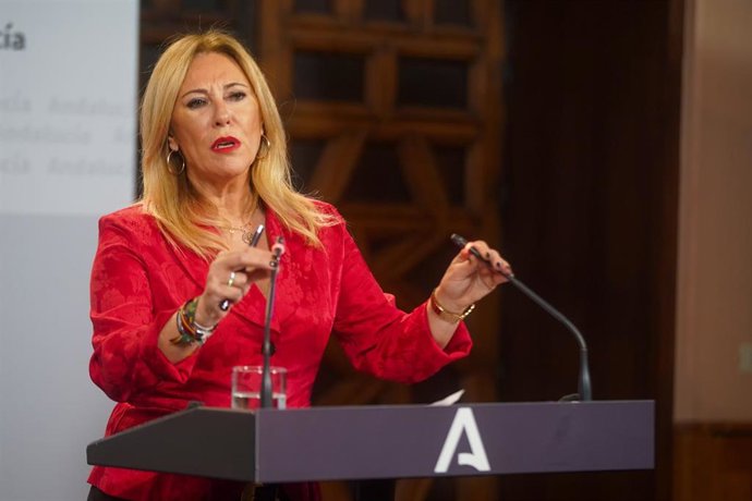 La consejera de Economía, Hacienda y Fondos Europeos, Carolina España, en la comparecencia  en rueda de prensa tras la reunión del Consejo de Gobierno a 20 de septiembre del 2022 en Sevilla (Andalucía, España)