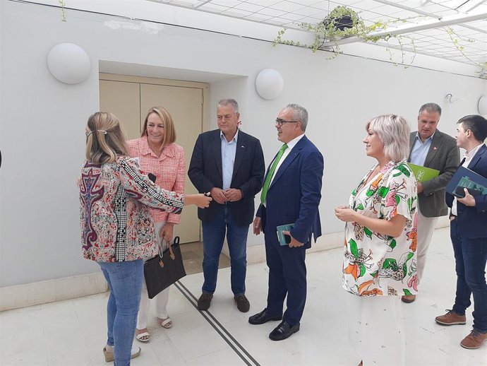 La fiscal superior de Cantabria, Pilar Jiménez, antes de presentar la Memoria de la Fiscalía en el Parlamento