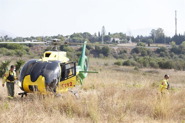 Archivo - Imagen de archivo de un helicóptero del Plan Infoca