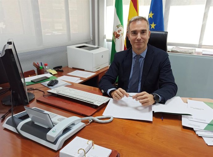 El delegado territorial de Empleo, Empresa y Trabajo Autónomo en Almería, Amós García Hueso.