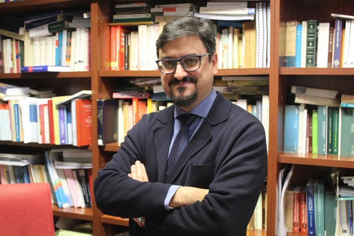 El decano de la facultad de Psicología de la Universitat Abat Oliba CEU (UAO CEU), Martín Echavarría