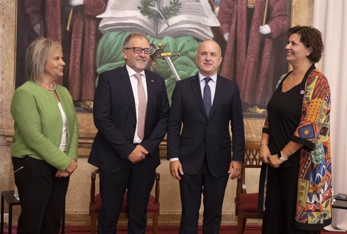 Presentación de la Cátedra de Igualdad y Bienestar Emocional y Psicológico