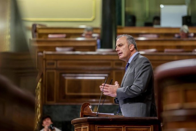 El secretario general de Vox, Javier Ortega Smith, interviene durante una sesión plenaria, en el Congreso de los Diputados, a 20 de septiembre de 2022, en Madrid (España).