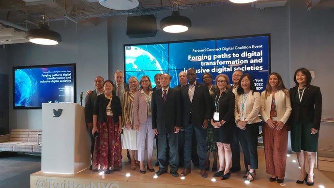 Miembros de la Coalición Digital de las Naciones Unidas, Partner2Connect, en el marco de la Asamblea General de la ONU