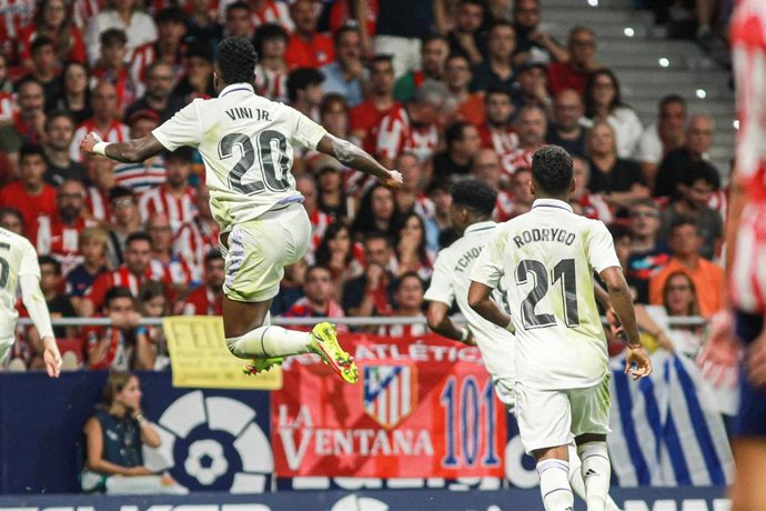 Vinicius Junior celebrando un gol del Real Madrid contra el Atlético de Madrid 