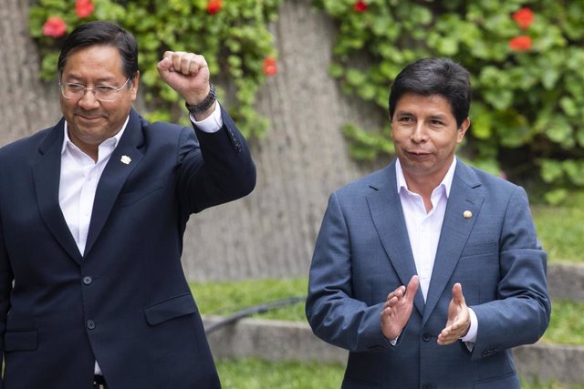 El presidente de Bolivia, Luis Arce, y el presidente de Perú, Pedro Castillo