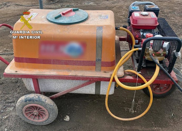 Imagen del material recuperado por la Guardia Civil