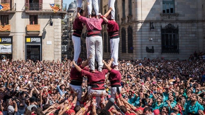 La Jove de Barcelona en la actuación 'castellera' de La Merc.