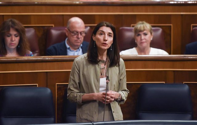 Archivo - La ministra de Justicia, Pilar Llop, interviene en una sesión plenaria, en el Congreso de los Diputados.