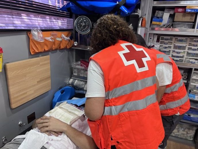Cruz Roja atiende a 52 personas, 11 de ellas con traslado a centro sanitario, en el primer día de San Mateo