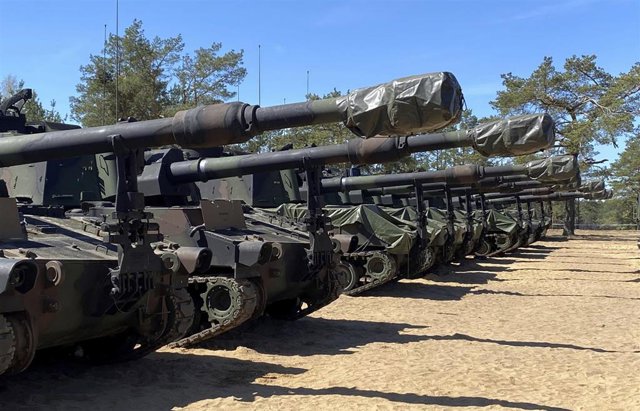 Archivo - Despliegue de carros blindados de Estados Unidos en Lituania