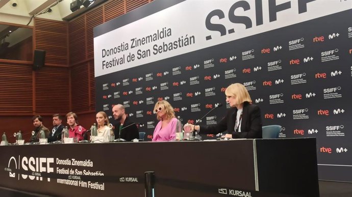 Presentación de La consagración de la primavera de Fernando Franco en el Festival de San Sebastián.