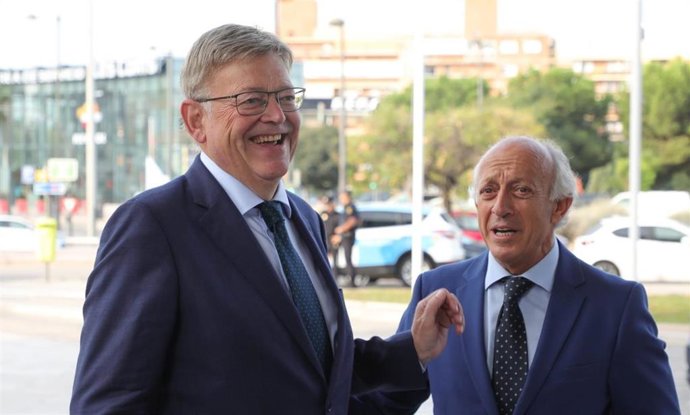 El presidente de la Generalitat, Ximo Puig, en el III Congreso Nacional de Vivienda que se celebra en Valncia.