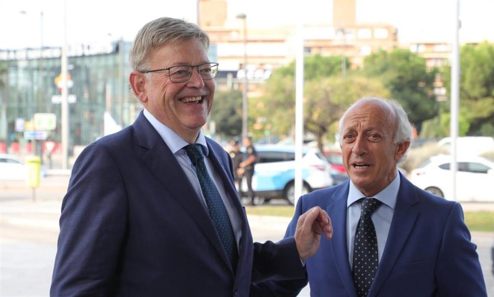 El presidente de la Generalitat, Ximo Puig, en el III Congreso Nacional de Vivienda que se celebra en Valncia.