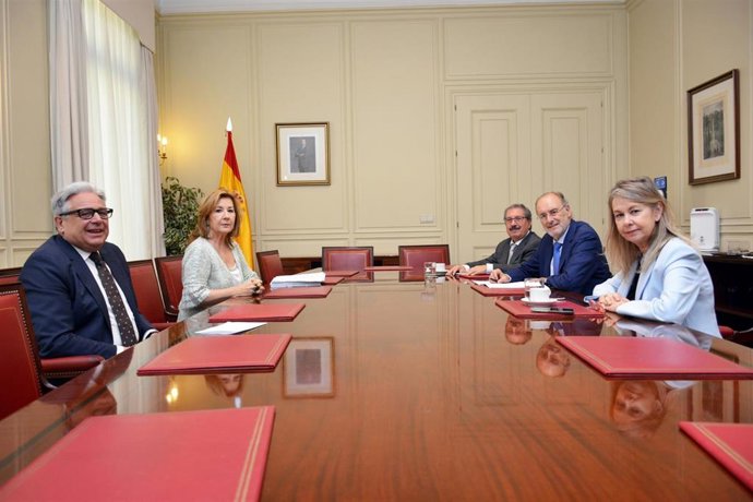 Reunión de vocales del Consejo General del Poder Judicial (CGPJ) para negociar los nombramientos de dos magistrados del Tribunal Constitucional (TC).