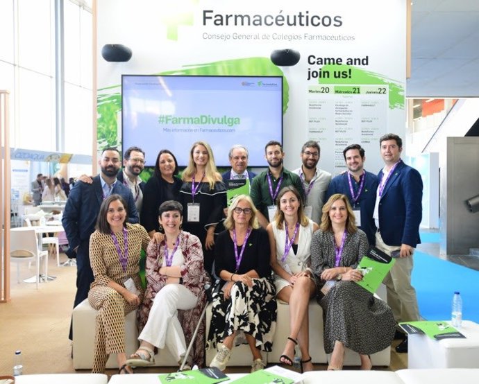 Presentación del decálogo de Divulgación Farmacéutica en Redes Sociales en el 80 Congreso Mundial de Farmacia y 22 Congreso Nacional Farmacéutico