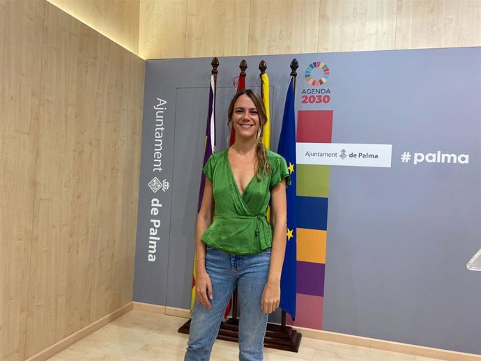 La regidora de Participación Ciudadana, Claudia Costa, en la rueda de prensa.