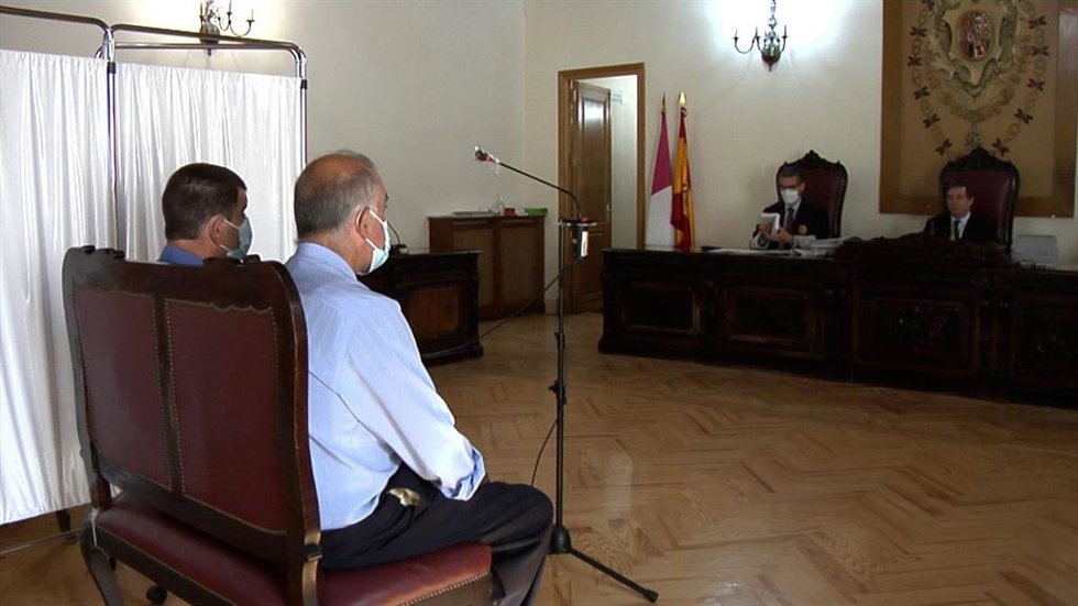 Los acusados de planear el secuestro de una mujer en Quintanar de la Orden durante el juicio por estos hechos