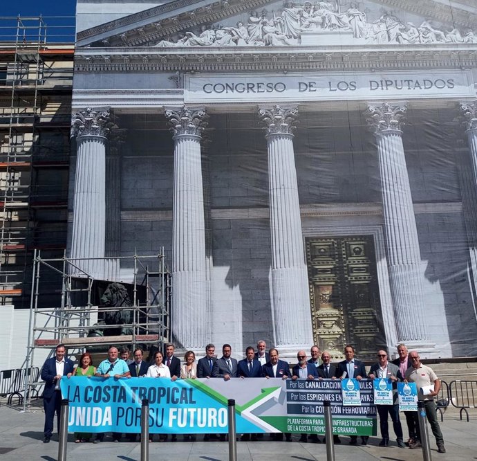La plataforma por las infraestructuras de la Costa Tropical, ante el Congreso