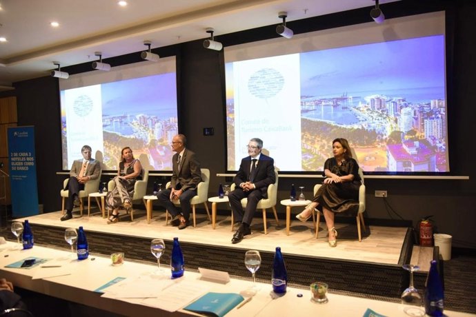 Mesa redonda 'Costa del Sol, retos para el futuro'