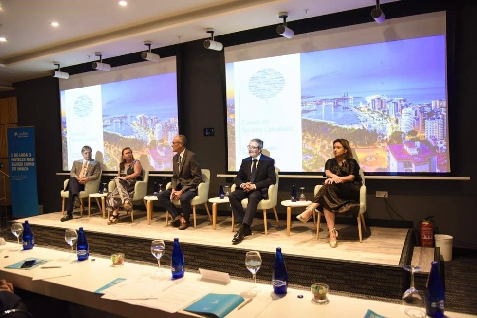 Mesa redonda 'Costa del Sol, retos para el futuro'