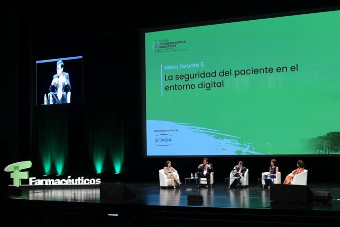 Expertos destacan la necesidad de un Plan Integral de Seguridad del Paciente en el entorno digital