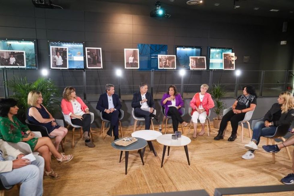 Mesa redonda con conductoras de Lurraldebus con motivo de la Semana de la Movilidad