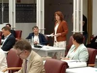 Marín (Podemos), a López Miras: "Todas sus ayudas son 20 miserables euros que se restan a la recaudación del IRPF"