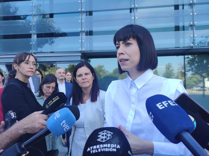 La ministra de Ciencia e Innovación, Diana Morant, tras su visita al Instituto de Ciéncias Fotónicas (ICFO)