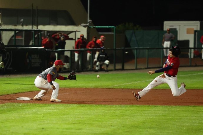 Imagen del partido entre las selecciones de España y Gran Bretaña del clasificatorio para el Mundial de Béisbol de 2023
