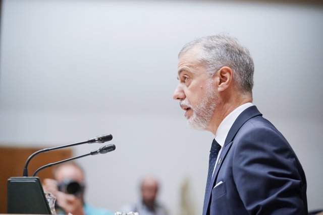 El Lehendakari, Iñigo Urkullu, interviene durante un debate de política general, en el Parlamento Vasco, a 22 de septiembre de 2022, en Vitoria-Gasteiz, Álava, Euskadi