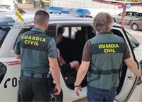 Asalta la casa de un hombre al que conoció por redes sociales para golpearle y robarle