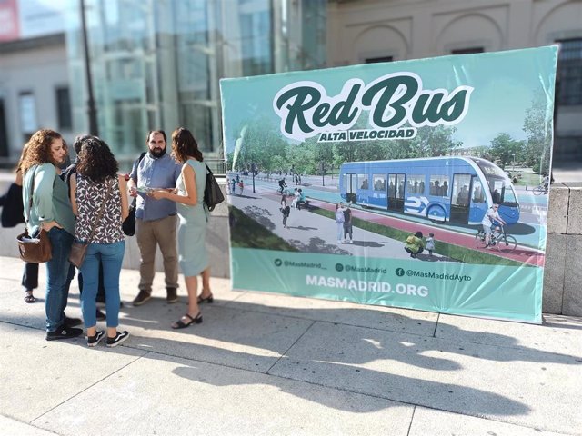 La portavoz de Más Madrid en el Ayuntamiento, Rita Maestre, presenta la nueva propuesta de movilidad sostenible de Más Madrid, Red Bus de Alta Velocidad.