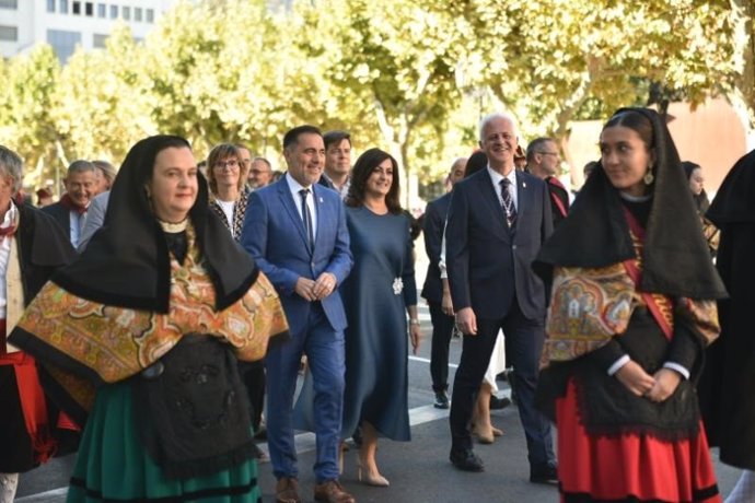 La presidenta del Gobierno, Concha Andreu, en el Pisado de la Uva