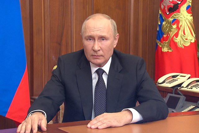 HANDOUT - 21 September 2022, Russia, Moscow: Russian President Vladimir Putin addresses the nation. Putin has signed a decree ordering the partial mobilization of Russia's armed forces, set to begin later on Wednesday. Photo: -/Kremlin/dpa - 