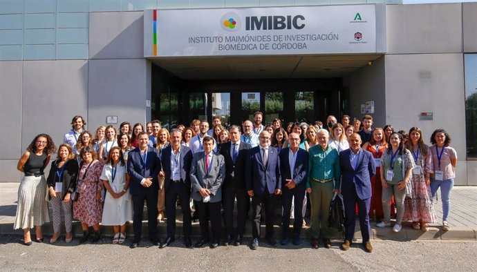 Reunión de profesionales de la oncología médica de precisión en el Imibic