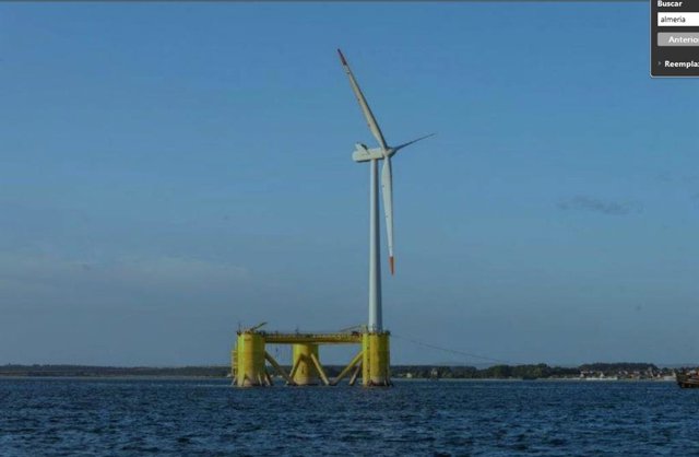 Archivo - Aerogenerador marino