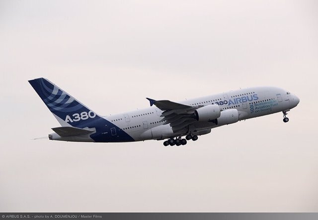 Archivo - Airbus A380.