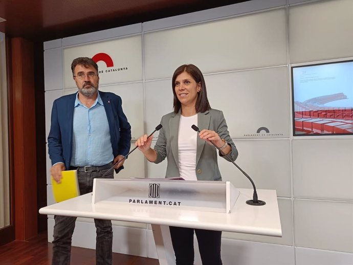 El diputado de ERC en el Parlament Lluís Salvadó y la secretaria general adjunta y portavoz del partido, Marta Vilalta.