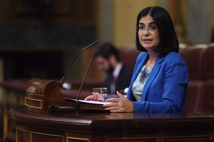 La ministra de Sanidad, Carolina Darias, interviene durante una sesión plenaria, en el Congreso de los Diputados, a 22 de septiembre de 2022, en Madrid (España). Durante el pleno, se ha decidido y votado, a solicitud del Gobierno, si aprecia que "las co