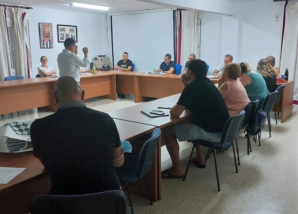 Acción formativa de CCOO acerca de la prevención de riesgos laborales impartida en Dos Hermanas.