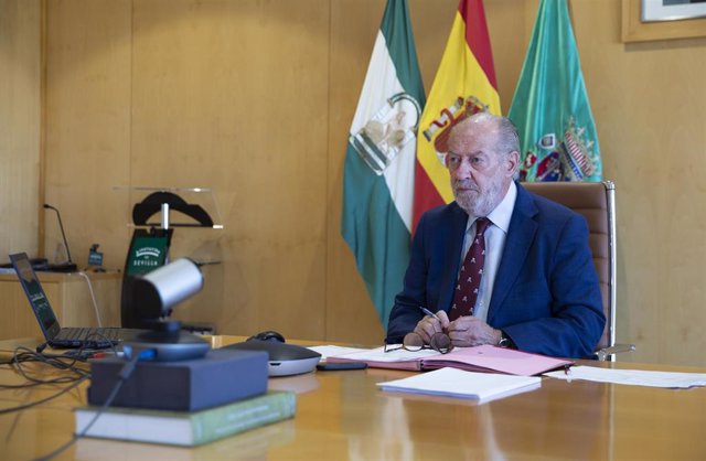 El presidente de la Diputación de Sevilla, Fernando Rodríguez Villalobos, en una foto de archivo.