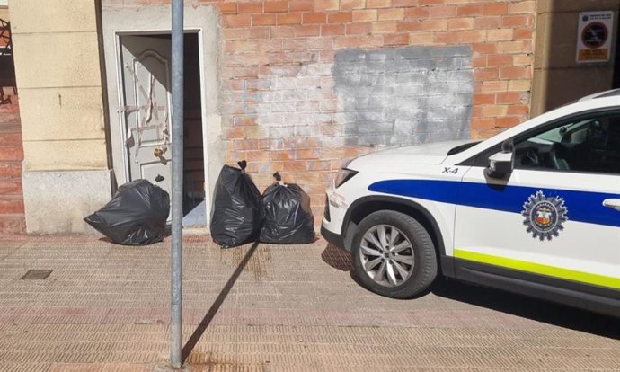 Lonja en la que se ha desmantelado un secadero de marihuana en Barakaldo.