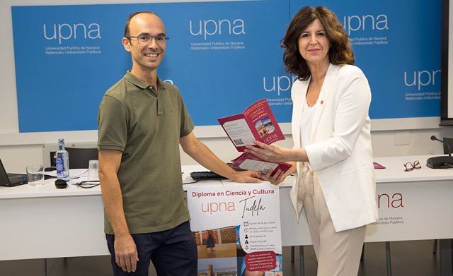 Presentación en la UPNA del Diploma de Extensión Universitaria en Ciencia y Cultura.