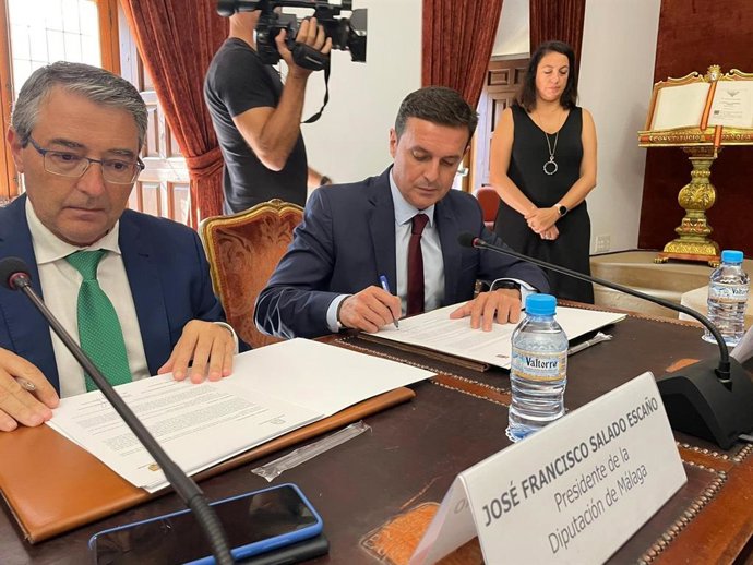 Javier Aureliano García firma en Córdoba